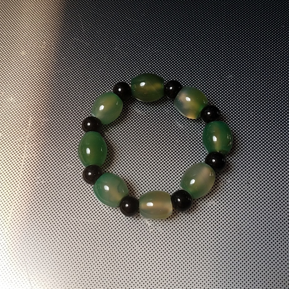 Green Black jade stretchy bracelet